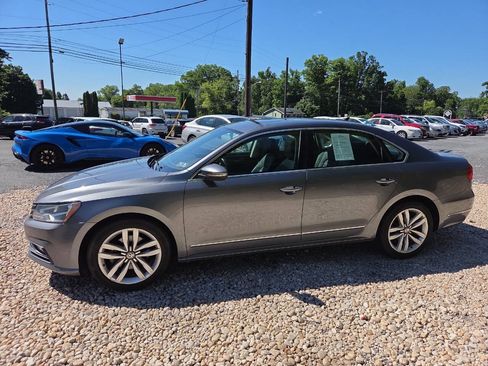 Used 2016 Volkswagen Passat 1.8T FWD image 37