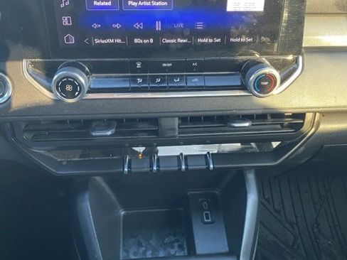 Used 2024 Chevrolet Colorado W/T image 18