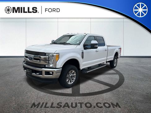 Used 2017 Ford F350 Lariat image 1