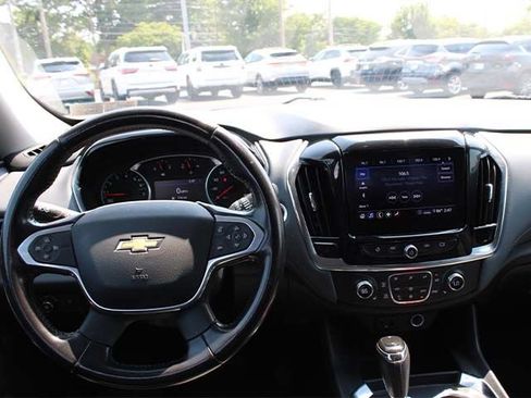 Used 2020 Chevrolet Traverse LT w/ LPO, Floor Liner Package AWD/4WD image 10