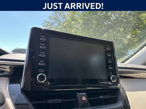 Used 2021 Toyota Corolla LE FWD image 18
