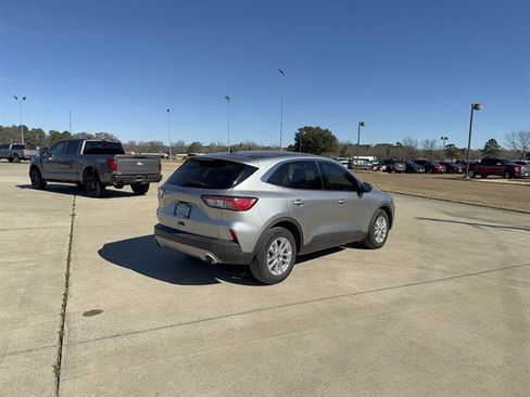 Used 2022 Ford Escape SE w/ Convenience Package image 4