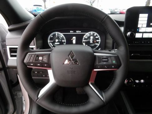 New 2025 Mitsubishi Outlander SEL Black Edition image 32