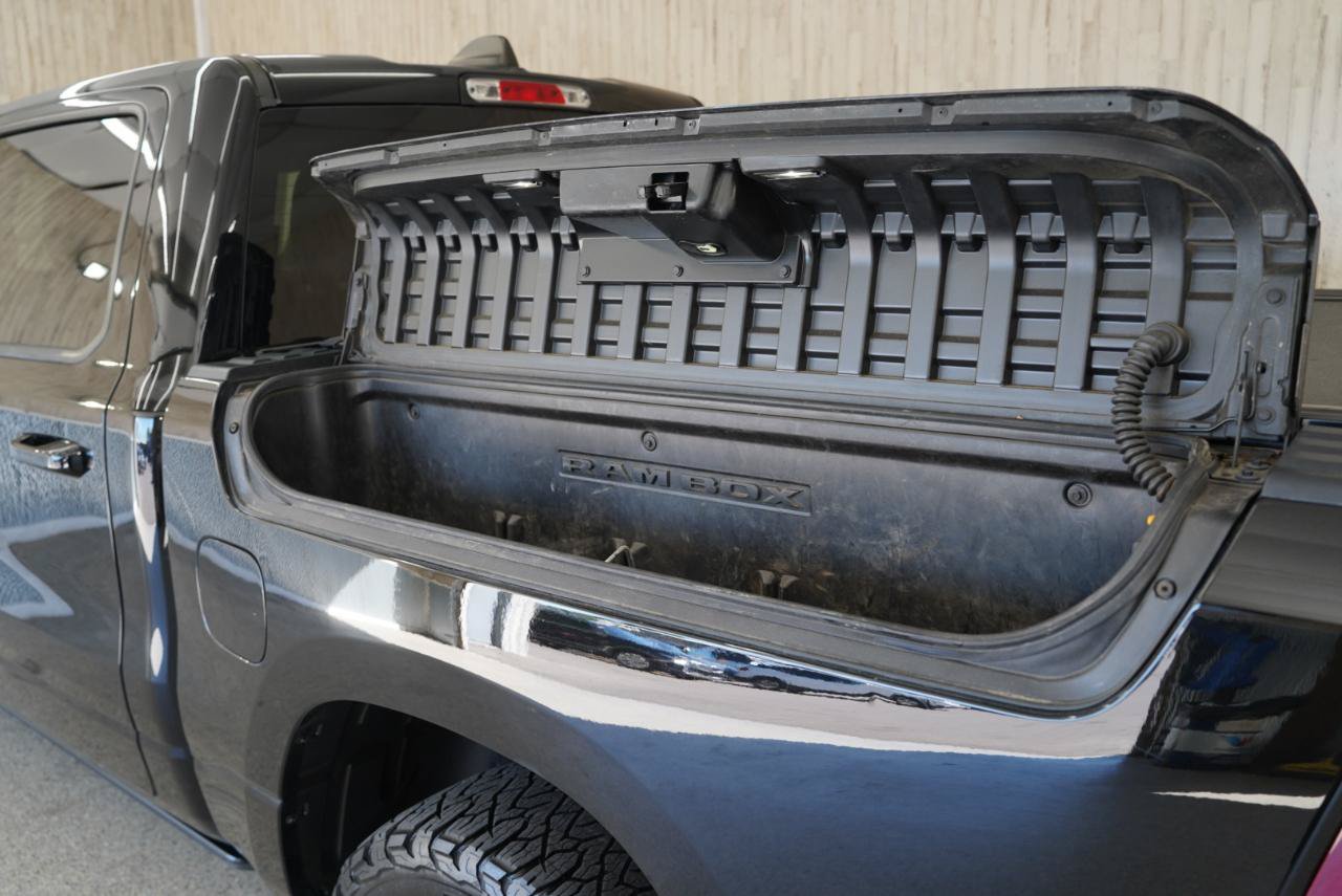 Used 2024 RAM 1500 Laramie AWD/4WD image 38