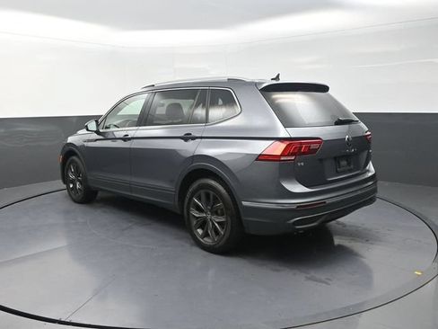 Used 2024 Volkswagen Tiguan SE AWD/4WD image 6