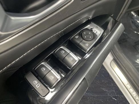 Used 2023 Kia Sorento SX image 30