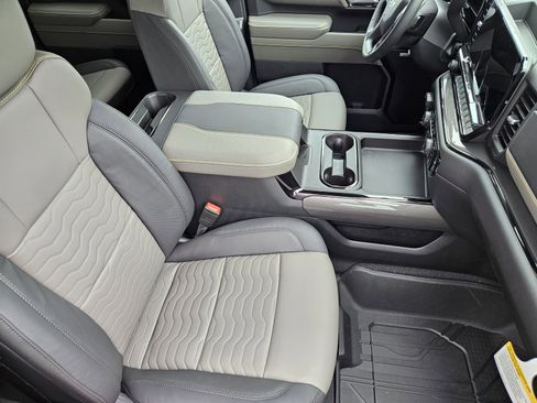 New 2026 Chevrolet Silverado 2500 ZR2 AWD/4WD image 18