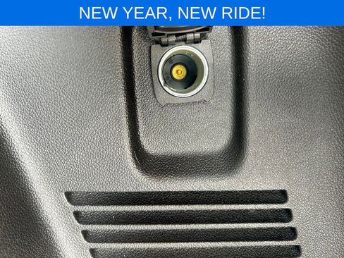 Used 2025 Chevrolet Blazer LT w/ Midnight/Sport Edition image 38