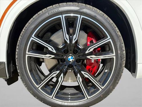 New 2026 BMW X5 M60i image 10