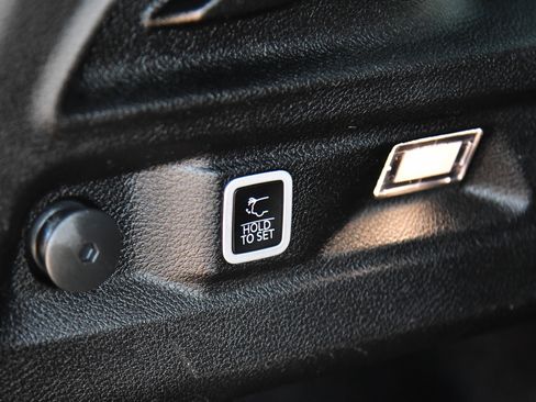 Used 2024 Jeep Grand Cherokee L Limited w/ Luxury Tech Group II image 54