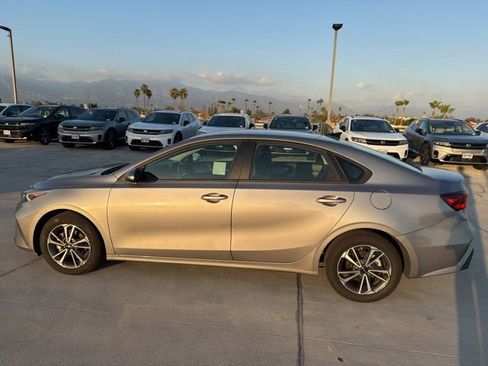 Used 2024 Kia Forte LXS image 5