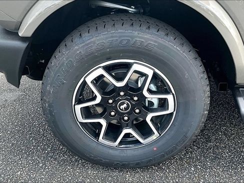 New 2026 Ford Bronco Outer Banks AWD/4WD image 12