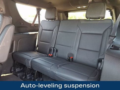 Used 2025 GMC Yukon XL Denali AWD/4WD image 20