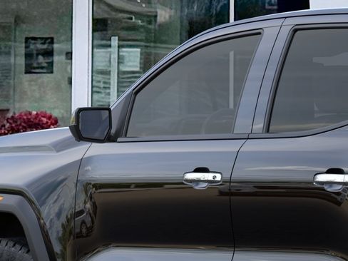 New 2026 GMC Canyon Denali w/ LPO, Denali Black Edition AWD/4WD image 36