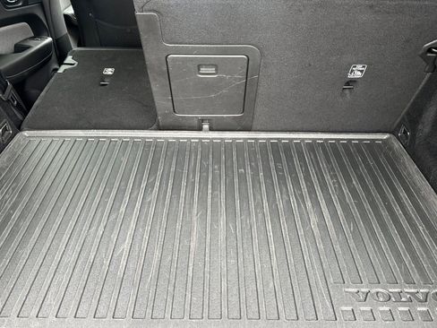 Used 2021 Volvo XC60 T8 R-Design w/ Advanced Package image 16