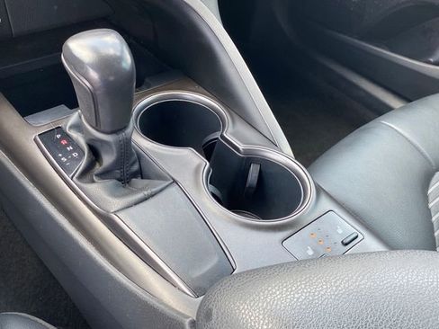 Used 2023 Toyota Camry SE FWD image 11