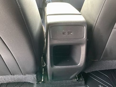 Used 2024 Chevrolet Trax RS FWD image 21