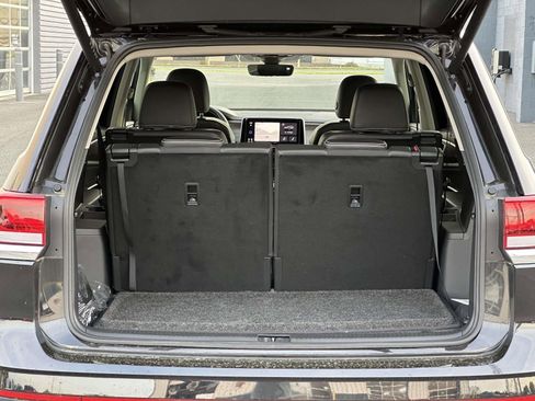 Used 2024 Volkswagen Atlas SEL AWD/4WD image 17