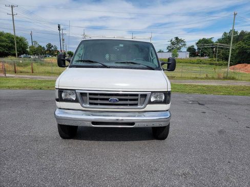 Used 2007 Ford E-150 and Econoline 150 RWD image 3