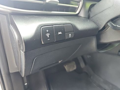 Certified 2023 Hyundai Elantra SEL FWD image 15