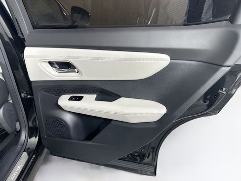 Used 2023 Nissan Ariya EVOLVE+ image 32