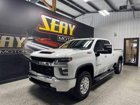 Used 2022 Chevrolet Silverado 2500 LT w/ Convenience Package AWD/4WD image 1