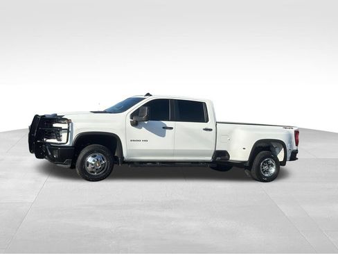 Used 2024 Chevrolet Silverado 3500 W/T AWD/4WD image 8