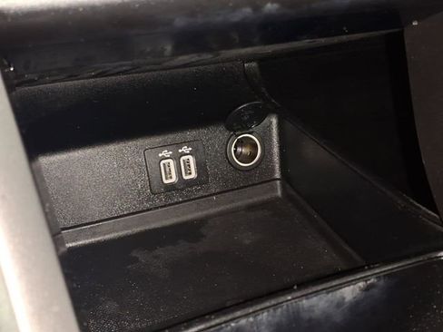 Used 2020 Ford Fusion SE image 27