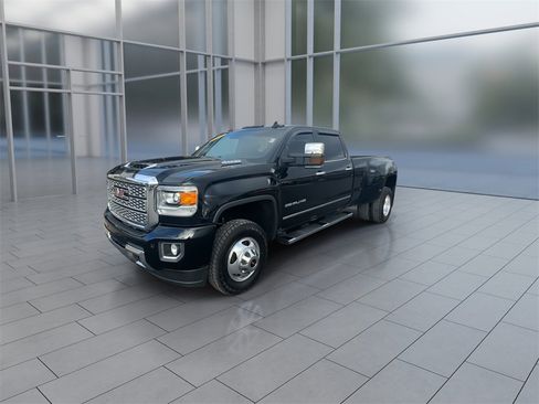 Used 2019 GMC Sierra 3500 Denali image 8