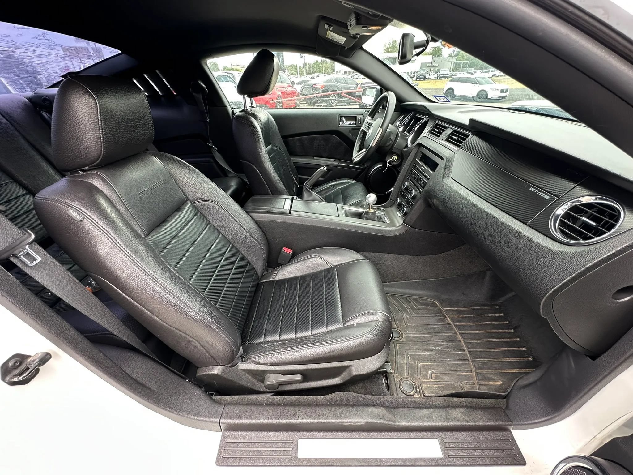 Used 2012 Ford Mustang GT Premium RWD image 10