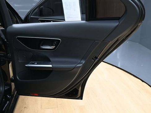 Used 2024 Mercedes-Benz C 300 Sedan image 38