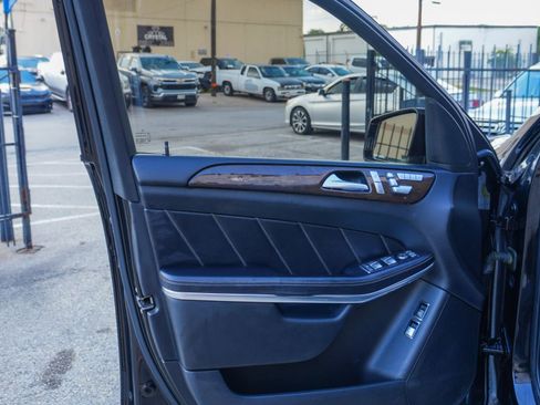 Used 2013 Mercedes-Benz GL 450 4MATIC image 11