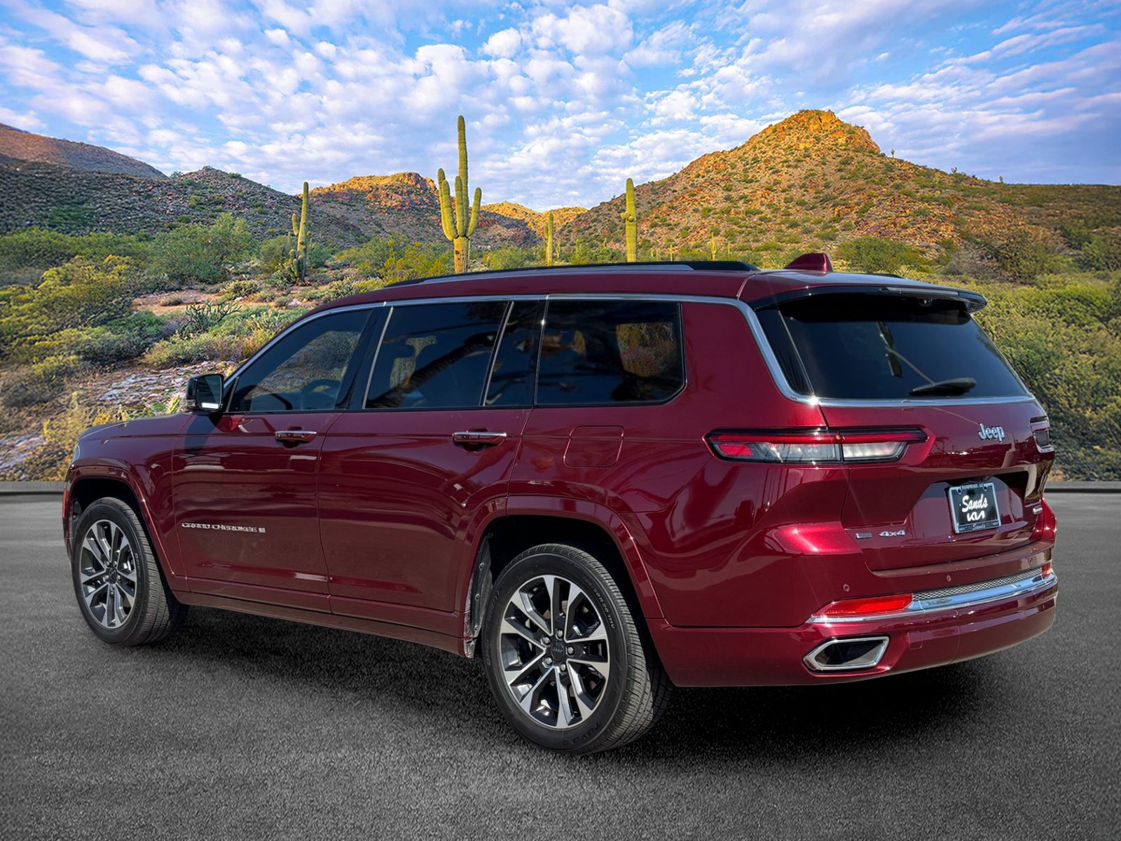 Used 2021 Jeep Grand Cherokee L Overland w/ Advanced Protech Group III AWD/4WD image 9