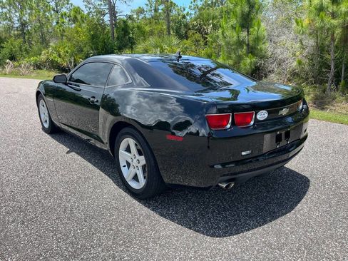 Used 2011 Chevrolet Camaro LT RWD image 3