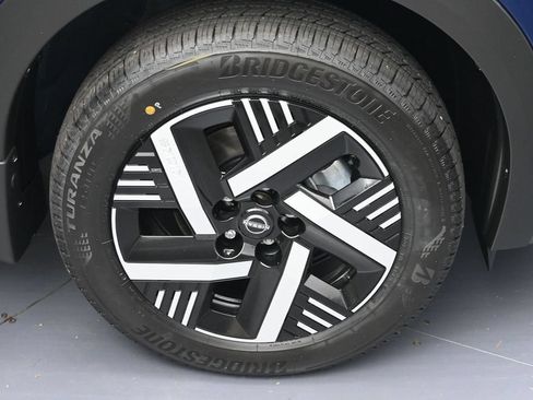 New 2026 Nissan Kicks SV w/ Cold Weather Package FWD image 6