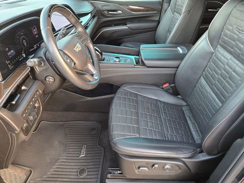 Used 2024 Cadillac Escalade ESV Sport Platinum image 11