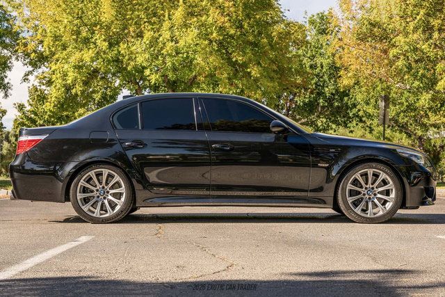 Used 2010 BMW M5 RWD image 7