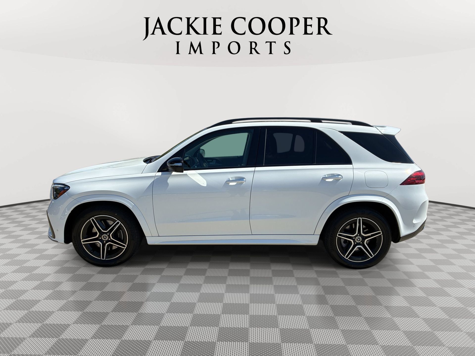 Used 2024 Mercedes-Benz GLE 450e 4MATIC image 8