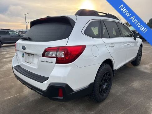 Used 2019 Subaru Outback 2.5i image 7