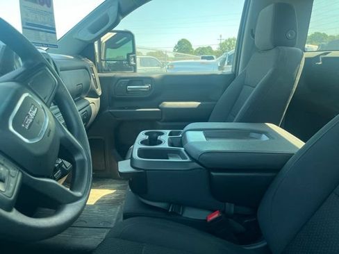 Used 2025 GMC Sierra 3500 Pro AWD/4WD image 6