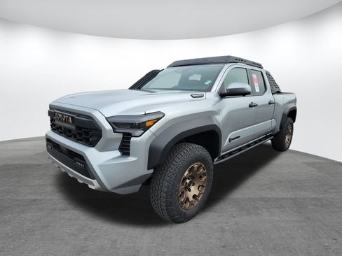 New 2025 Toyota Tacoma Trailhunter Hybrid image 3