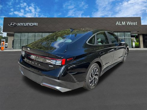 New 2026 Hyundai Sonata Blue FWD image 6
