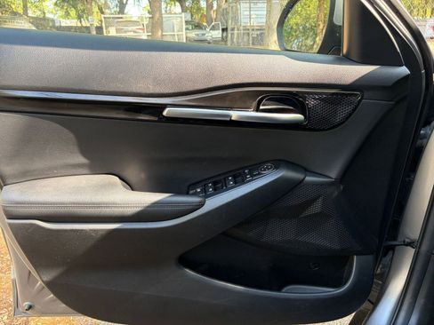 Used 2025 Kia Seltos S FWD image 18