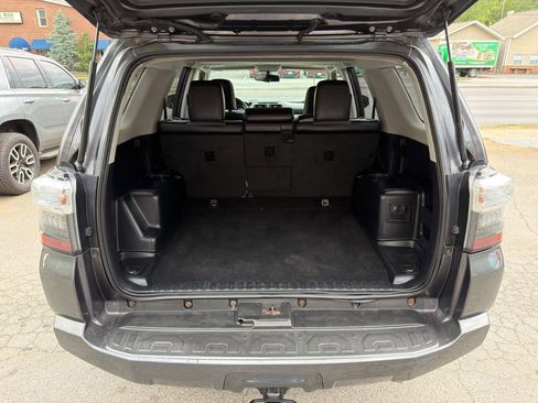 Used 2016 Toyota 4Runner SR5 Premium AWD/4WD image 13