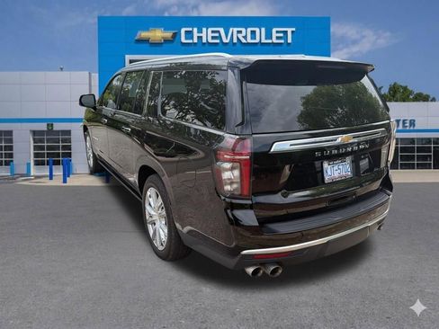 Used 2023 Chevrolet Suburban High Country AWD/4WD image 11