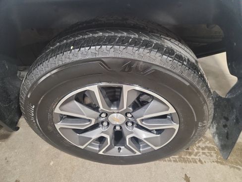 Used 2022 Chevrolet Silverado 1500 LT image 10