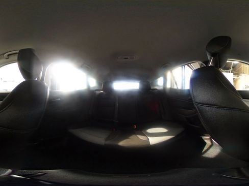 Used 2025 Chevrolet Trax LT w/ LT Convenience Package image 40