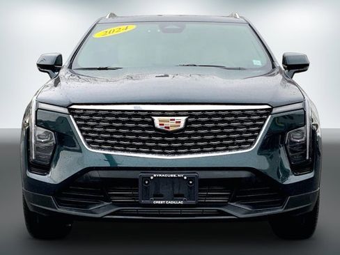 Used 2024 Cadillac XT4 Luxury w/ Cold Weather Package image 2