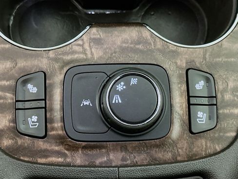 Used 2020 GMC Acadia Denali w/ Technology Package image 26