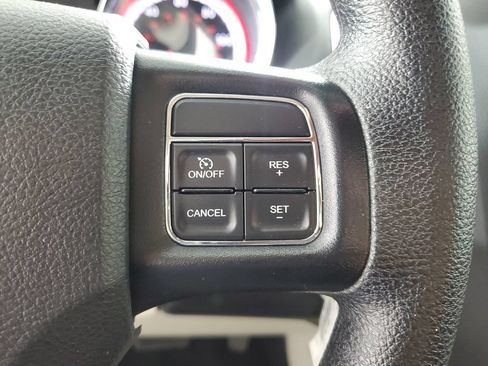 Used 2018 Dodge Grand Caravan SE w/ UConnect Hands-Free Group FWD image 23